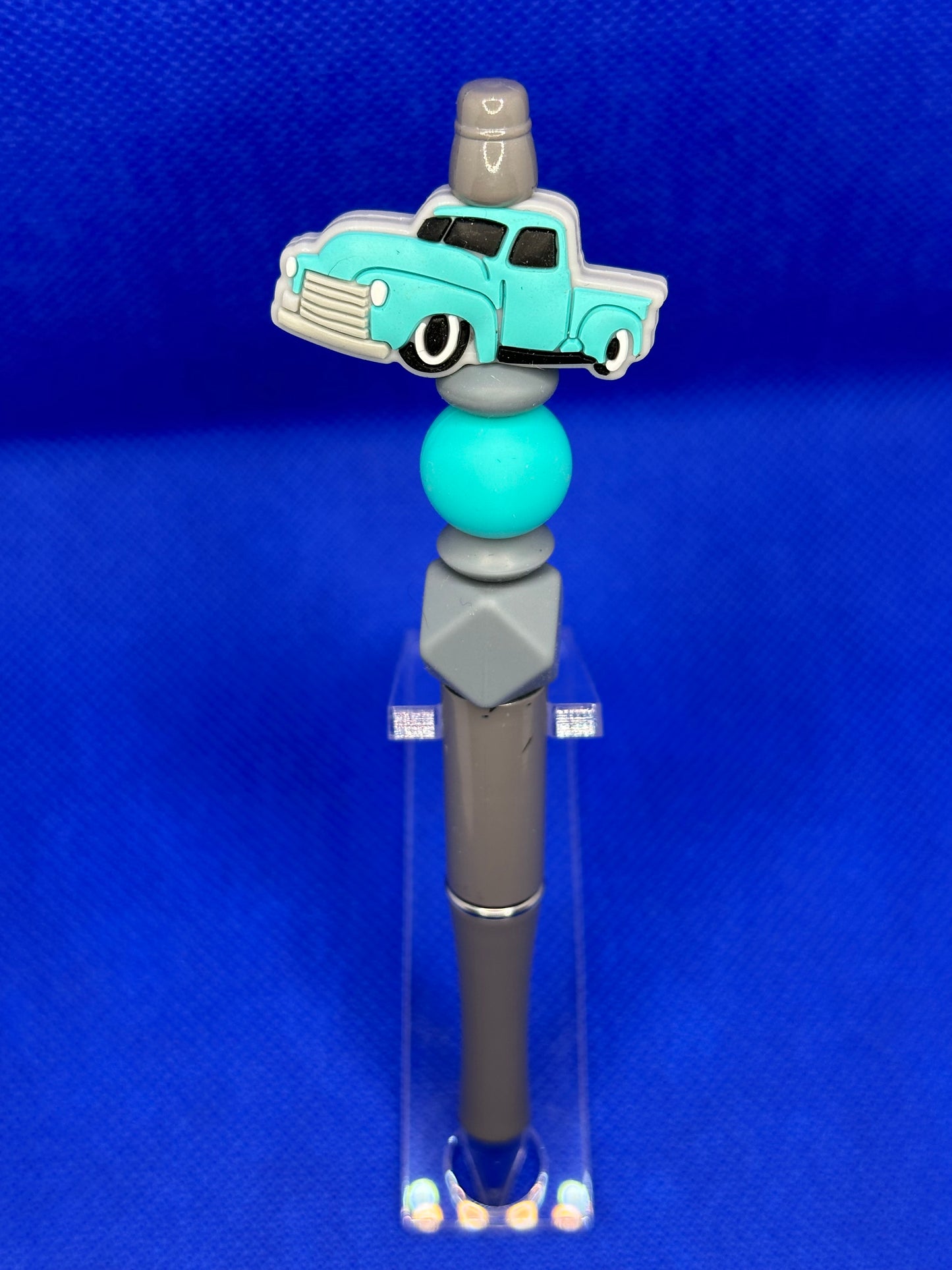 Blue truck pen